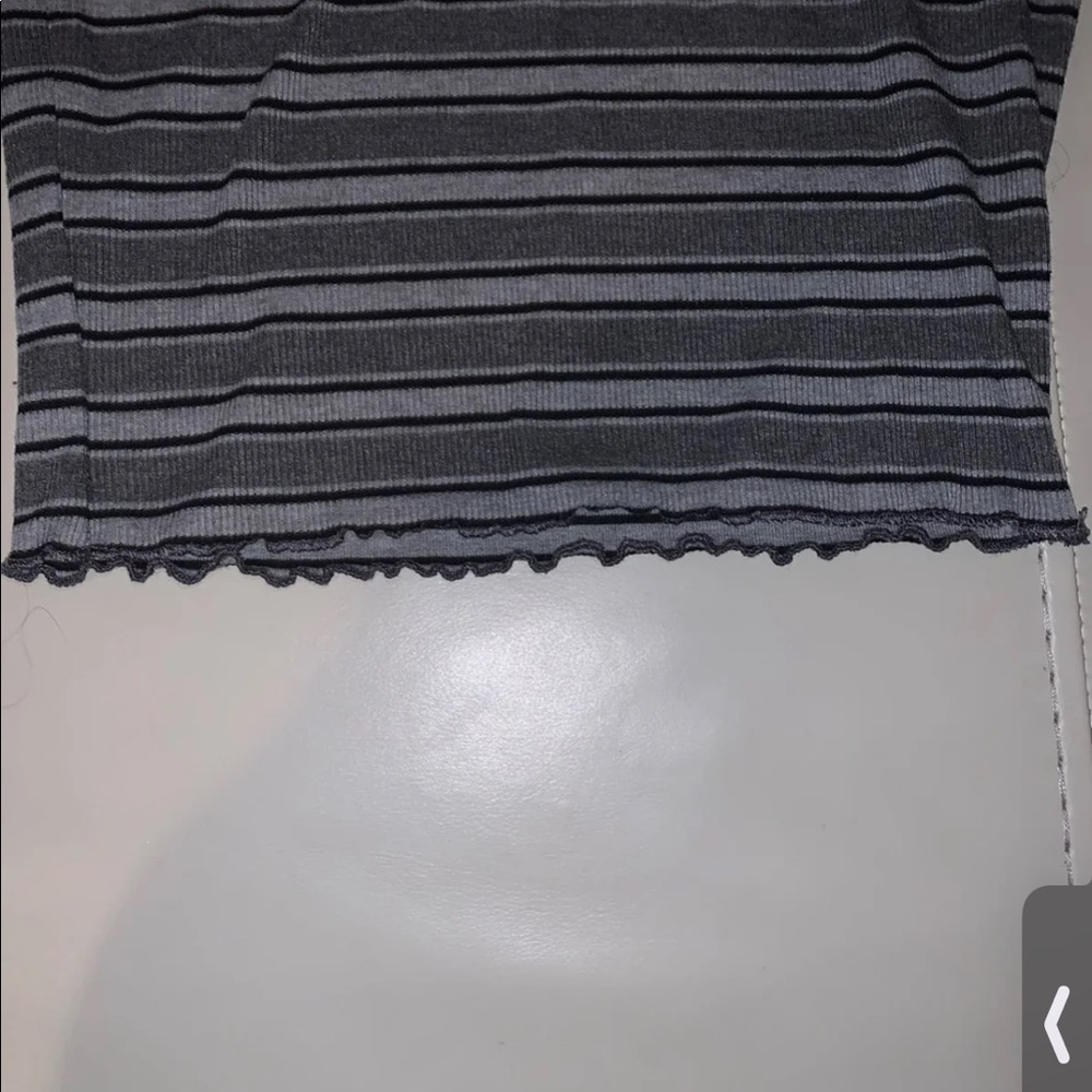 Top - Picture 2 of 3